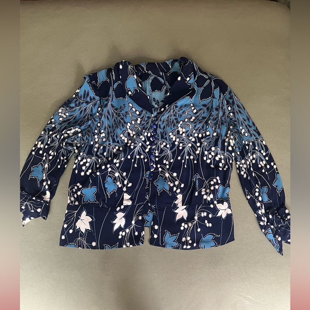 Vintage Blue Floral button down top